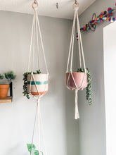 Load image into Gallery viewer, The Minimalist