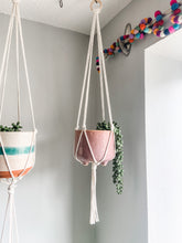 Load image into Gallery viewer, The Minimalist